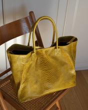 Carica l'immagine nel visualizzatore di Gallery, Maxi Bag in Pelle