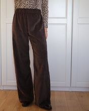 Carica l'immagine nel visualizzatore di Gallery, Pantalone in Velluto