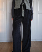 Carica l'immagine nel visualizzatore di Gallery, Pantalone in Velluto