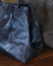 Carica l'immagine nel visualizzatore di Gallery, Maxi Bag in Pelle