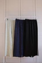 Carica l'immagine nel visualizzatore di Gallery, Pantaloni Satin