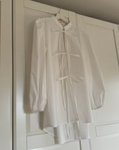 Carica l'immagine nel visualizzatore di Gallery, Camicia Fiocchi