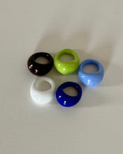 Carica l'immagine nel visualizzatore di Gallery, Glass Ring Essenza