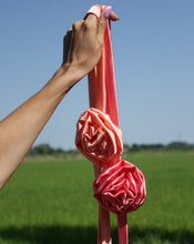 Carica l'immagine nel visualizzatore di Gallery, Roselline Necklace