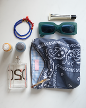 Carica l'immagine nel visualizzatore di Gallery, Pochette Bandana