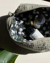 Carica l'immagine nel visualizzatore di Gallery, Beauty-Case Nido d'Ape