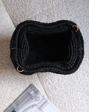Carica l&#39;immagine nel visualizzatore di Gallery, Pochette Crochet

