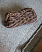 Carica l&#39;immagine nel visualizzatore di Gallery, Pochette Crochet
