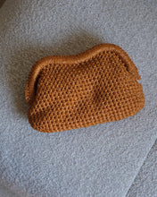 Carica l&#39;immagine nel visualizzatore di Gallery, Pochette Crochet
