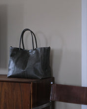 Carica l&#39;immagine nel visualizzatore di Gallery, Maxi Bag in Pelle
