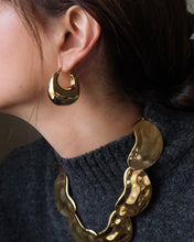 Carica l&#39;immagine nel visualizzatore di Gallery, Bubble Nugget Earrings
