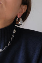 Carica l&#39;immagine nel visualizzatore di Gallery, Bubble Nugget Earrings
