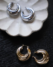 Carica l&#39;immagine nel visualizzatore di Gallery, Mezza Luna Earrings
