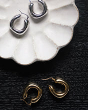 Carica l&#39;immagine nel visualizzatore di Gallery, Fluid Hoops
