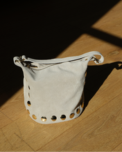 Carica l'immagine nel visualizzatore di Gallery, Suede Bucket Bag
