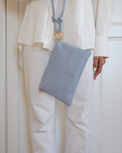 Carica l'immagine nel visualizzatore di Gallery, Pochette in Pelle
