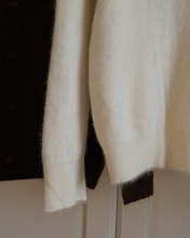 Carica l'immagine nel visualizzatore di Gallery, Cardigan Essential Lana&amp;Cashmere
