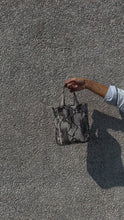 Carica e avvia il video nel visualizzatore di galleria, Pochette Snake
