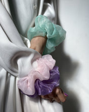 Carica l&#39;immagine nel visualizzatore di Gallery, Scrunchies in Organza
